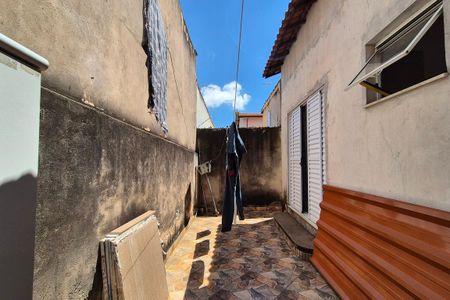 Casa à venda com 120m², 2 quartos e 2 vagas Casa à venda com 120m², 2 quartos e 2 vagasCorredor