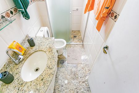 Apartamento à venda com 56m², 2 quartos e 1 vaga Apartamento à venda com 56m², 2 quartos e 1 vagaBanheiro