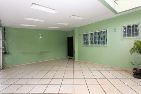 Casa à venda com 120m², 3 quartos e 3 vagasGaragem