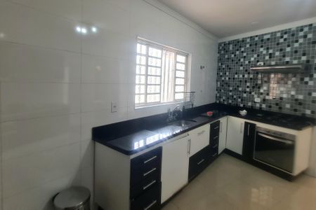 Casa à venda com 160m², 3 quartos e 5 vagasCozinha 