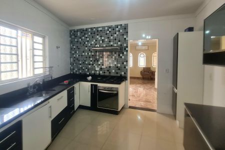 Casa à venda com 160m², 3 quartos e 5 vagasCozinha 