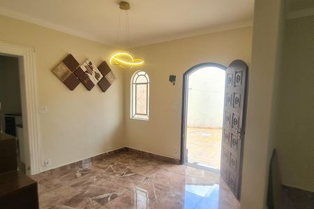 Casa à venda com 160m², 3 quartos e 5 vagasSala 