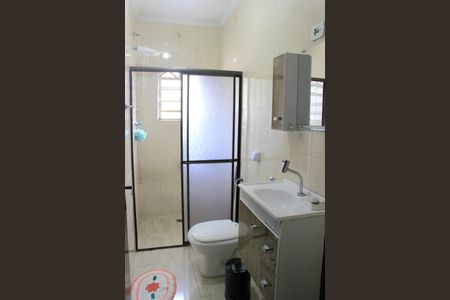 Casa à venda com 160m², 3 quartos e 5 vagasBanheiro social 