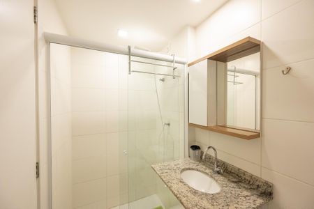 Banheiro Social de kitnet/studio para alugar com 1 quarto, 24m² em Vila Clementino, São Paulo