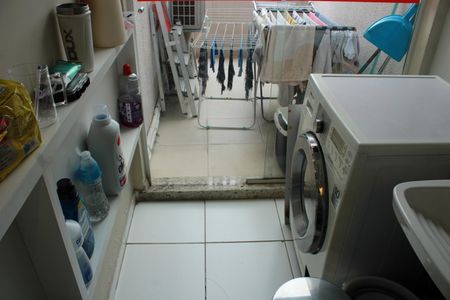 Apartamento à venda com 121m², 2 quartos e 1 vagaÁrea de Serviço