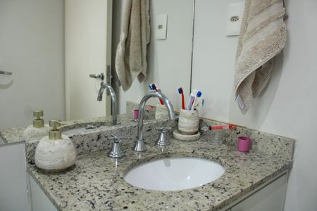 Apartamento à venda com 121m², 2 quartos e 1 vagaBanheiro da Suíte