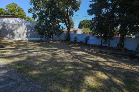 Casa para alugar com 200m², 3 quartos e 6 vagasQuintal