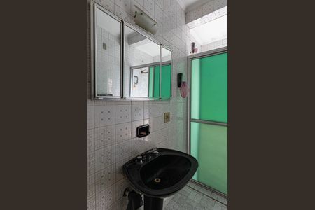 Casa à venda com 400m², 3 quartos e 3 vagas Casa à venda com 400m², 3 quartos e 3 vagasBanheiro