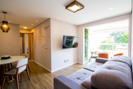 Sala de apartamento à venda com 2 quartos, 67m² em Vila Gilda, Santo André