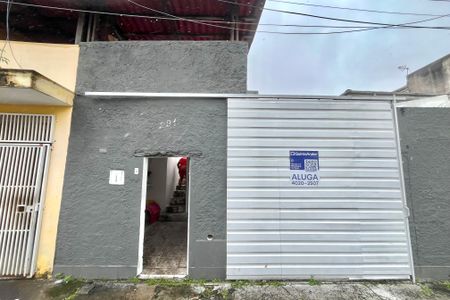 Casa para alugar com 150m², 2 quartos e 5 vagas Casa para alugar com 150m², 2 quartos e 5 vagasFachada