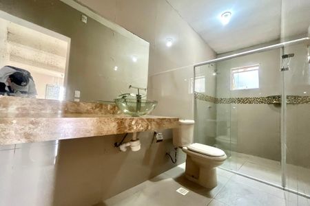 Casa para alugar com 150m², 2 quartos e 5 vagas Casa para alugar com 150m², 2 quartos e 5 vagasBanheiro da Suíte