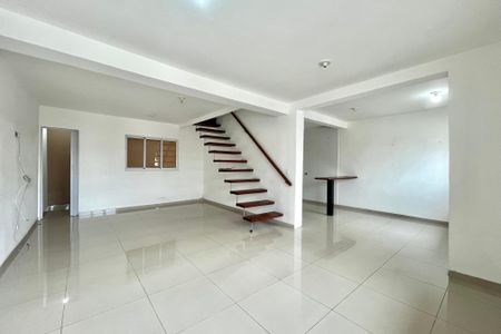 Sala de casa para alugar com 2 quartos, 150m² em Conjunto Residencial Jardim Canaa, São Paulo