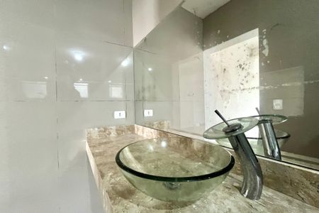 Casa para alugar com 150m², 2 quartos e 5 vagas Casa para alugar com 150m², 2 quartos e 5 vagasBanheiro da Suíte