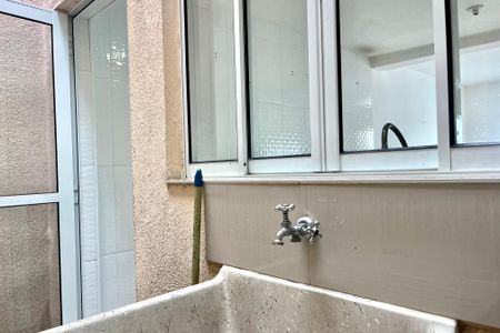 Casa para alugar com 150m², 2 quartos e 5 vagas Casa para alugar com 150m², 2 quartos e 5 vagasÁrea de Serviço