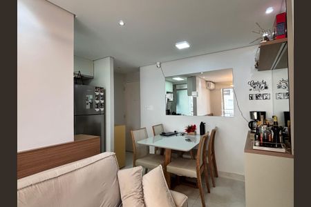 Apartamento à venda com 60m², 2 quartos e 2 vagasSala