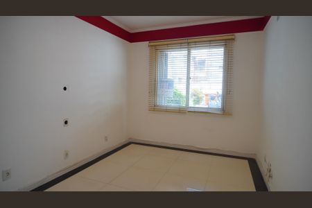 Sala  de apartamento à venda com 2 quartos, 60m² em Menino Deus, Porto Alegre