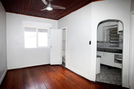 Sala 1 de casa para alugar com 3 quartos, 120m² em Cidade Baixa, Porto Alegre