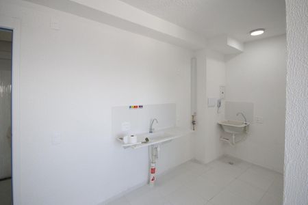 Apartamento à venda com 32m², 2 quartos e sem vagaCozinha e Área de Serviço