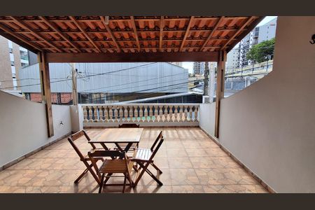 Casa à venda com 146m², 2 quartos e 2 vagasVaranda