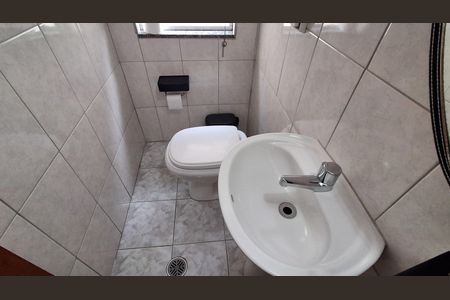 Casa à venda com 146m², 2 quartos e 2 vagasBanheiro Social 
