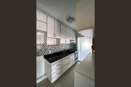 Apartamento à venda com 77m², 2 quartos e 2 vagasCozinha