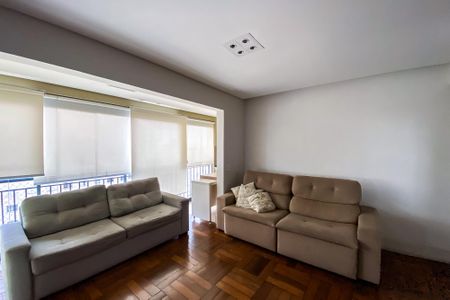 Apartamento à venda com 77m², 2 quartos e 2 vagasSala