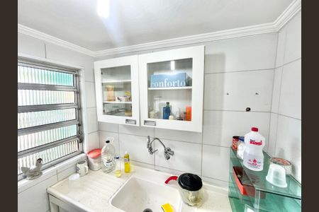 Casa à venda com 189m², 2 quartos e 2 vagas Casa à venda com 189m², 2 quartos e 2 vagasCozinha