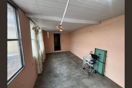 Casa à venda com 189m², 2 quartos e 2 vagas Casa à venda com 189m², 2 quartos e 2 vagasVaranda / Lavanderia