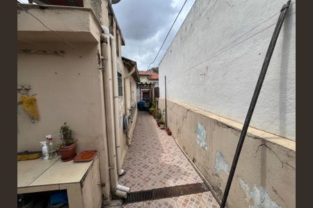 Casa à venda com 189m², 2 quartos e 2 vagas Casa à venda com 189m², 2 quartos e 2 vagasÁrea externa