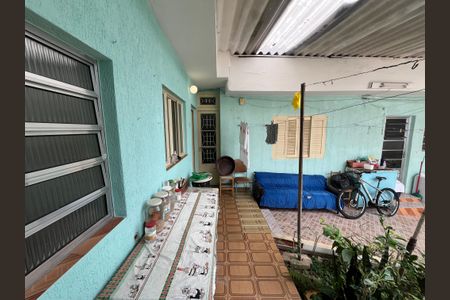 Casa à venda com 189m², 2 quartos e 2 vagas Casa à venda com 189m², 2 quartos e 2 vagasÁrea externa