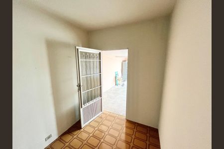 Casa à venda com 189m², 2 quartos e 2 vagas Casa à venda com 189m², 2 quartos e 2 vagasQuarto 2
