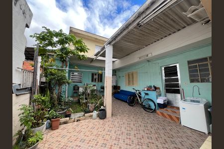 Casa à venda com 189m², 2 quartos e 2 vagas Casa à venda com 189m², 2 quartos e 2 vagasÁrea externa