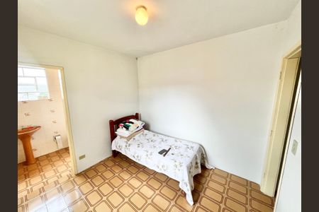 Casa à venda com 189m², 2 quartos e 2 vagas Casa à venda com 189m², 2 quartos e 2 vagasQuarto Suíte