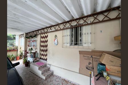 Casa à venda com 189m², 2 quartos e 2 vagas Casa à venda com 189m², 2 quartos e 2 vagasGaragem