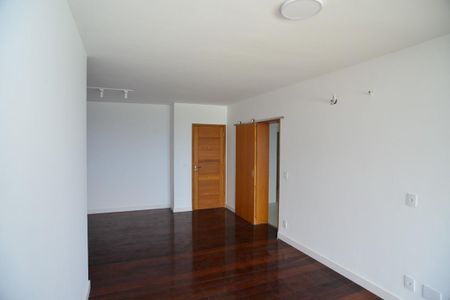 Sala de apartamento à venda com 4 quartos, 141m² em Barra da Tijuca, Rio de Janeiro