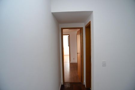 Apartamento à venda com 141m², 4 quartos e 2 vagasCorredor