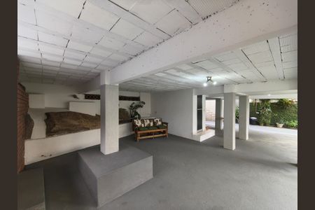 Casa de condomínio à venda com 270m², 5 quartos e 3 vagas Casa de condomínio à venda com 270m², 5 quartos e 3 vagasArea Gourmet / Convivência