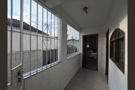 Casa de condomínio à venda com 270m², 5 quartos e 3 vagas Casa de condomínio à venda com 270m², 5 quartos e 3 vagasÁrea de Serviço