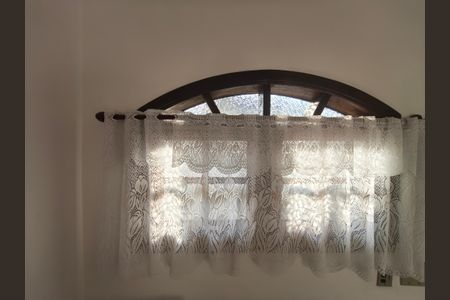 Casa de condomínio à venda com 270m², 5 quartos e 3 vagas Casa de condomínio à venda com 270m², 5 quartos e 3 vagasJanela - Quarto 1