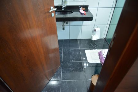 Casa para alugar com 280m², 3 quartos e 4 vagasBanheiro da Suíte 2