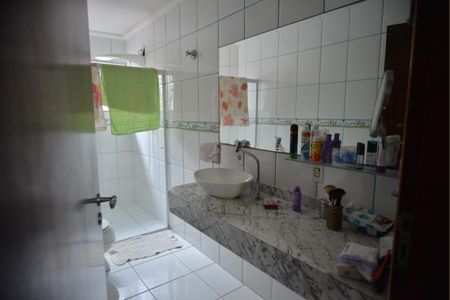 Casa para alugar com 280m², 3 quartos e 4 vagasBanheiro da Suíte 1