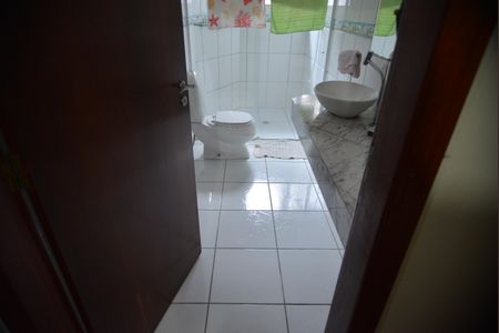 Casa para alugar com 280m², 3 quartos e 4 vagasBanheiro da Suíte 1