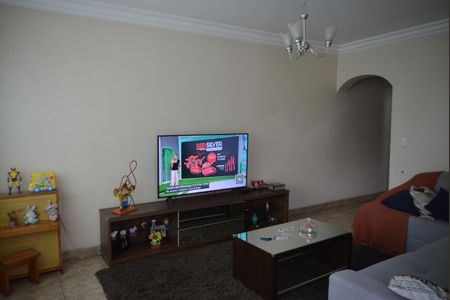 Casa para alugar com 280m², 3 quartos e 4 vagasSala