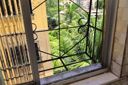 Quarto 2 de apartamento para alugar com 2 quartos, 66m² em Vale dos Lagos, Salvador