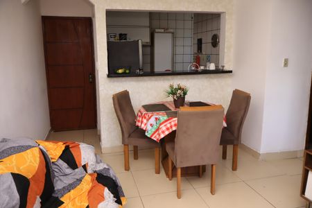Sala de apartamento para alugar com 2 quartos, 66m² em Vale dos Lagos, Salvador