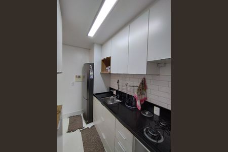 Apartamento para alugar com 48m², 2 quartos e sem vaga Apartamento para alugar com 48m², 2 quartos e sem vagaCozinha - Armários