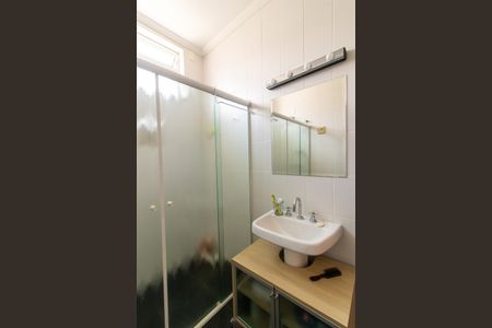 Casa à venda com 444m², 6 quartos e 5 vagas Casa à venda com 444m², 6 quartos e 5 vagasbanheiro do Quarto 4