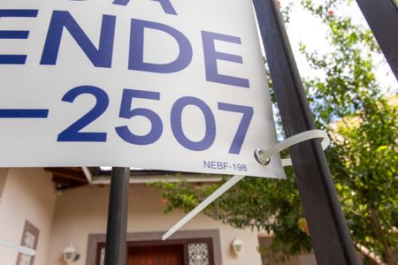 Casa à venda com 444m², 6 quartos e 5 vagas Casa à venda com 444m², 6 quartos e 5 vagasplaca