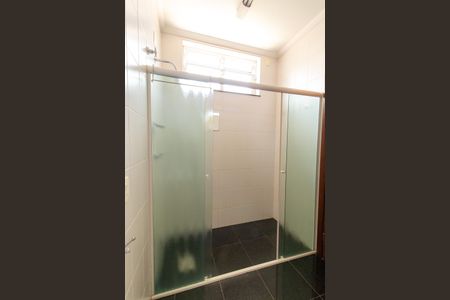 Casa à venda com 444m², 6 quartos e 5 vagas Casa à venda com 444m², 6 quartos e 5 vagasBanheiro do Quarto 2