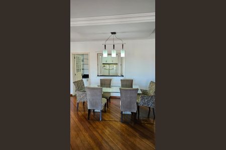 Sala  de casa para alugar com 3 quartos, 310m² em São Luís, Canoas